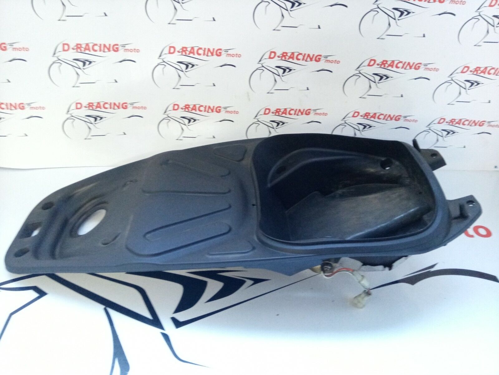 VANO SOTTOSELLA KYMCO PEOPLE 200 GTI 2010-2014 UNDER SEAT COMPARTMENT